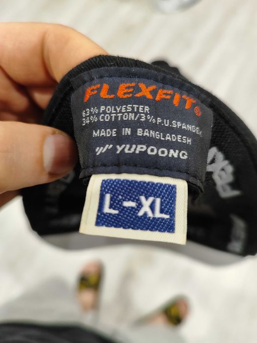 Czapka z daszkiem FLEXFIT Markowa Black Czarna