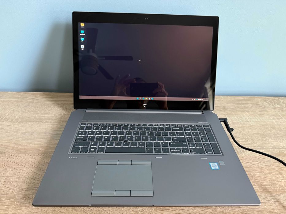 Laptop HP Zbook 17 G5 - I7/32/1000GB (super stan)