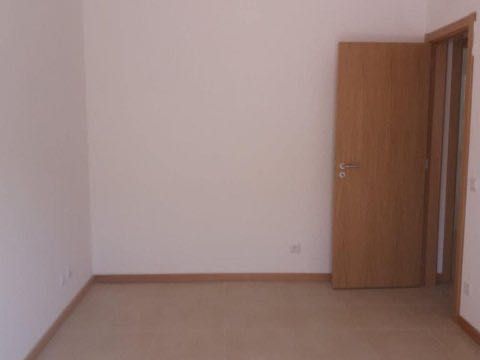Apartamento T2 + pátio + Estacionamento