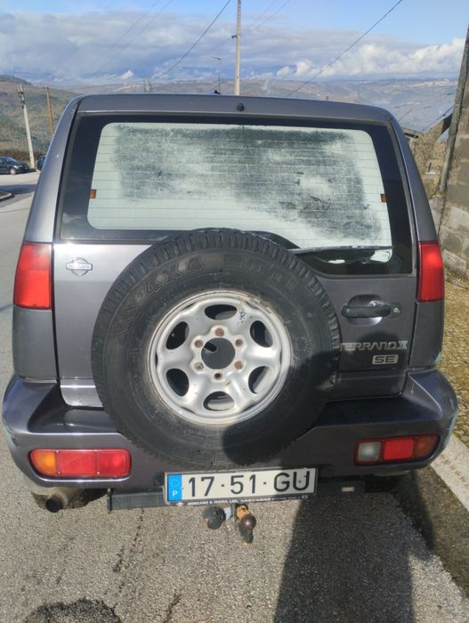 Nissan Terrano  2.7