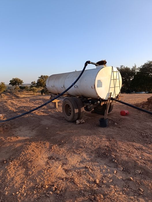 Vende-se cisterna de 6.000 litros