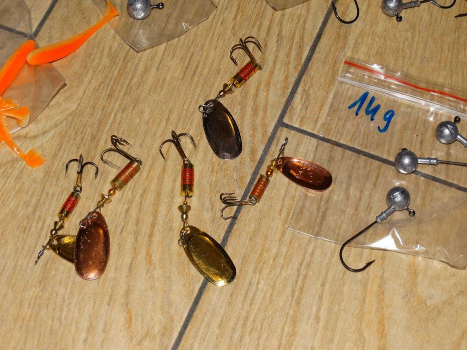 Zestaw spinningowych  przynęt wędkarskich