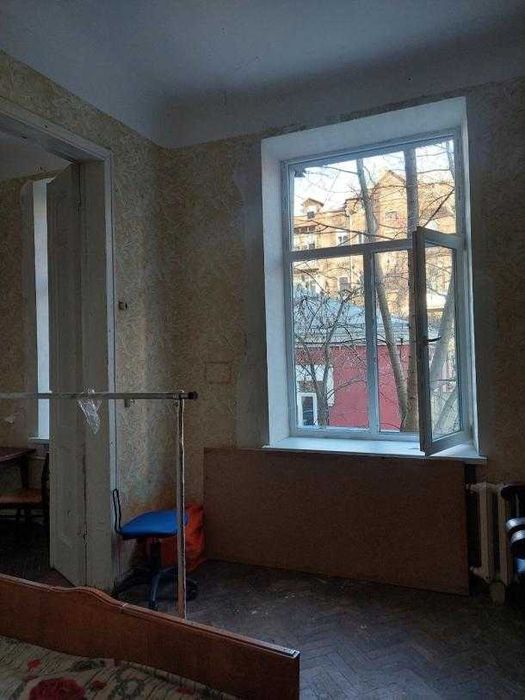 Продам 2 комнаты по ул. Сумская 80, метро Университет