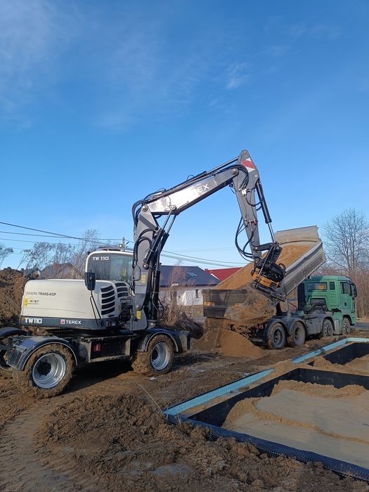 Usługi koparką obrotową kostka brukowa 12ton /4tony Przyłącza i sieci