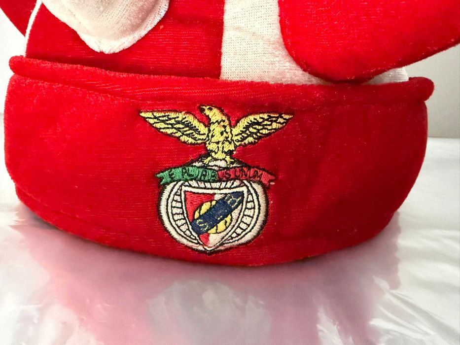 chapeu benfica slb sport lisboa benfica estadio futebol acessorios equipamento jogo