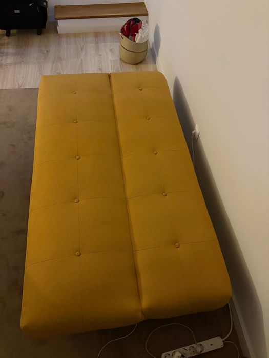 Sofá cama Sklum mostarda estilo nórdico