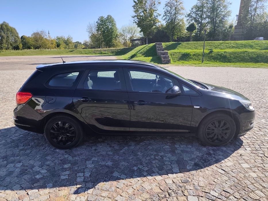 Opel Astra Kombi 2014