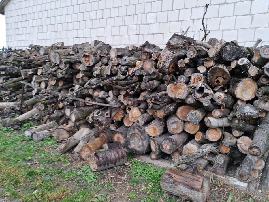 Drewno, drewno opałowe, drewno kominkowe owocowe.