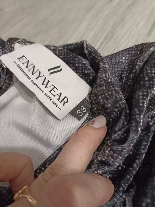 Suknia wieczorowa 38 brokatowa