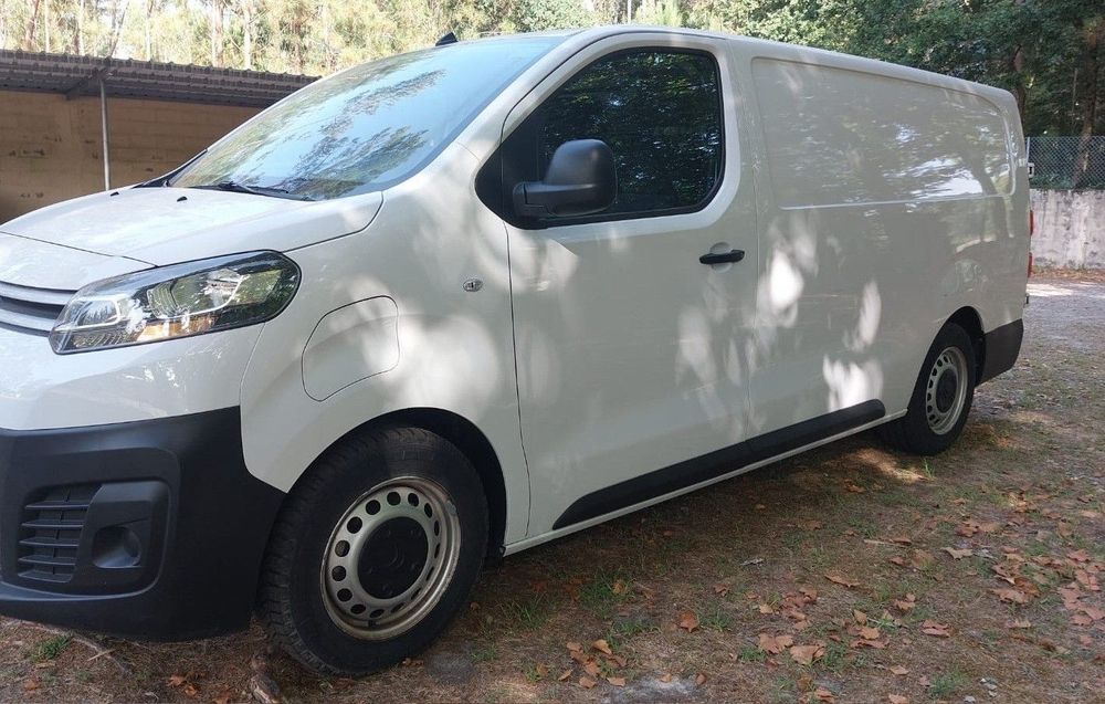 Peugeot e-Expert 75 kWh Semi-Vidrado Premium Long