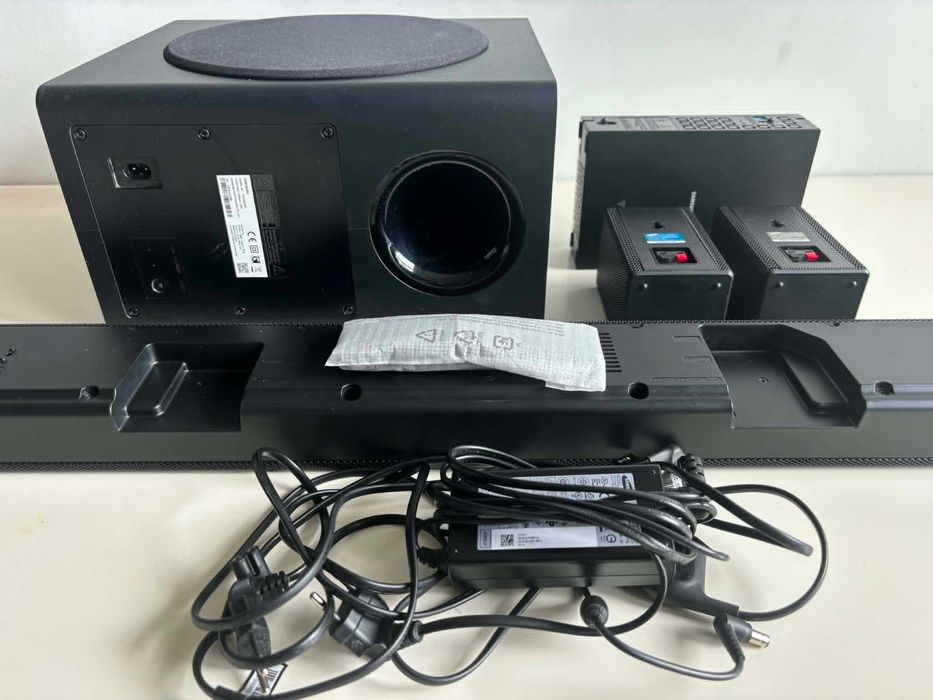 Soundbar Samsung Q60T + satelity SWA-8500S