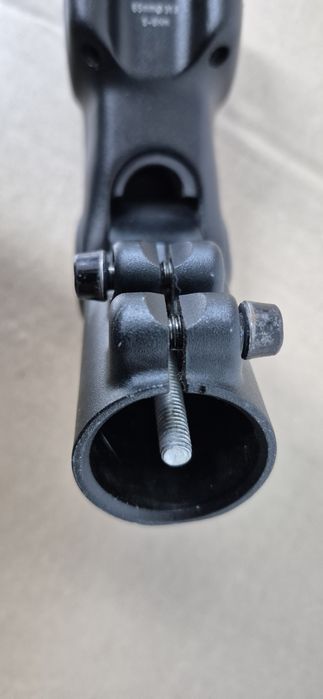 2. Mostek regulowany 65mm.