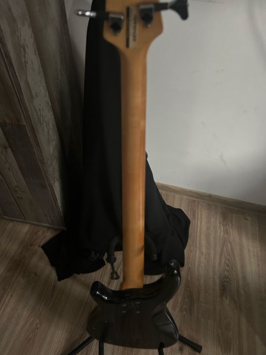 Gitara basowa Fernandez