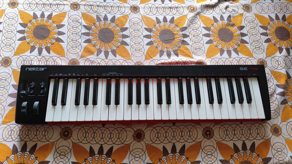 Piano Teclado MIDI Controlador Nektar SE 49
