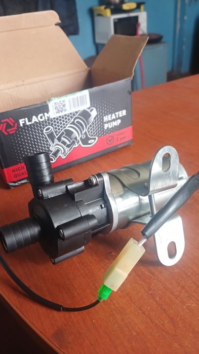 Насос дополнительный отопителя.