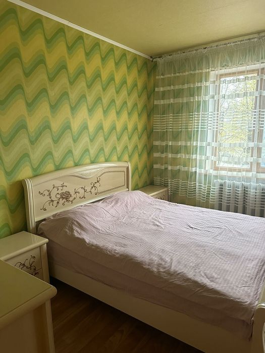 Подобово 2 кімнатна квартира в Лозовій. КОНДИЦІОНЕР