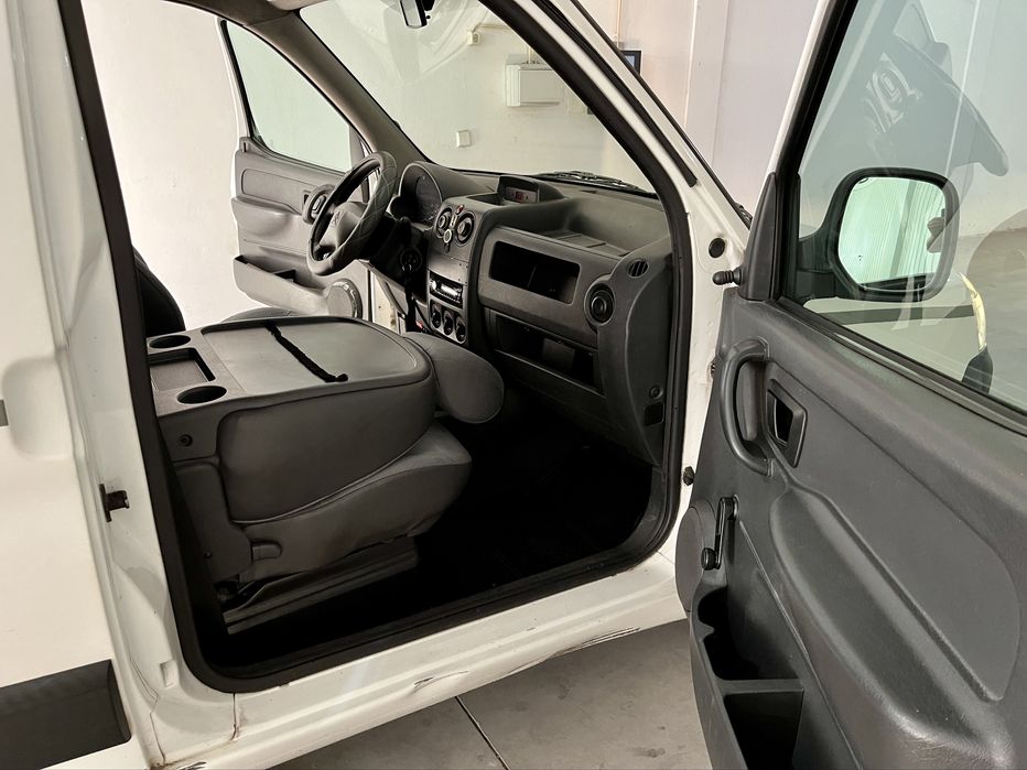 Citroen Berlingo 1.9 muito estimada