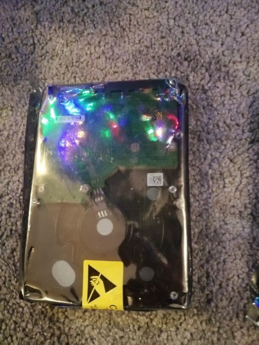 Dysk twardy 300gb i 600gb