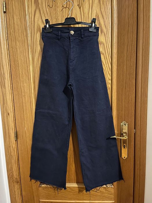 CalcalsAzuis e pretas