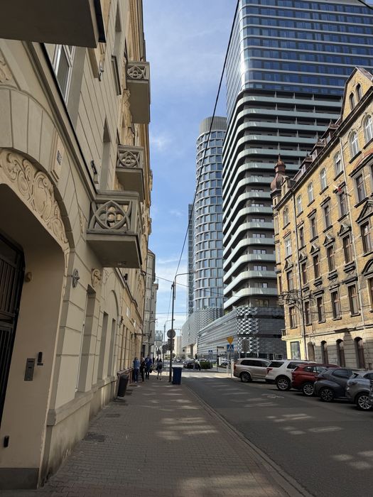 Stylowa kawalerka w centrum miasta z windą