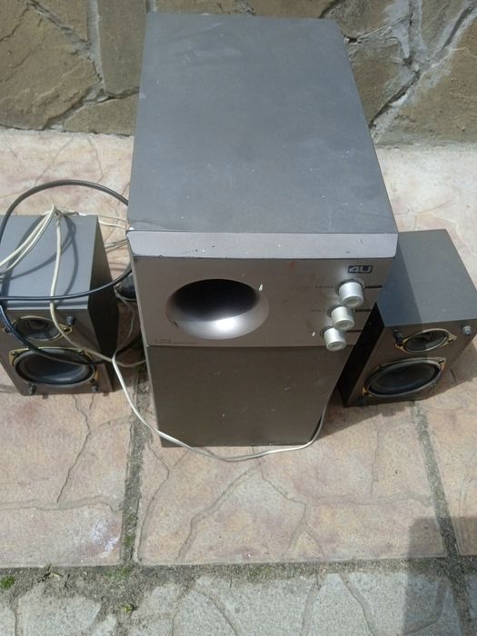 Продам усилитель с колонками