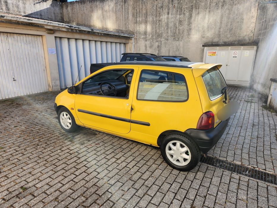 Renault Twingo com teto de abrir de correr