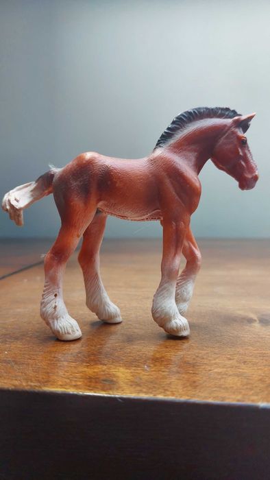 figurka konia Collecta źrebak Clydesdale Foal