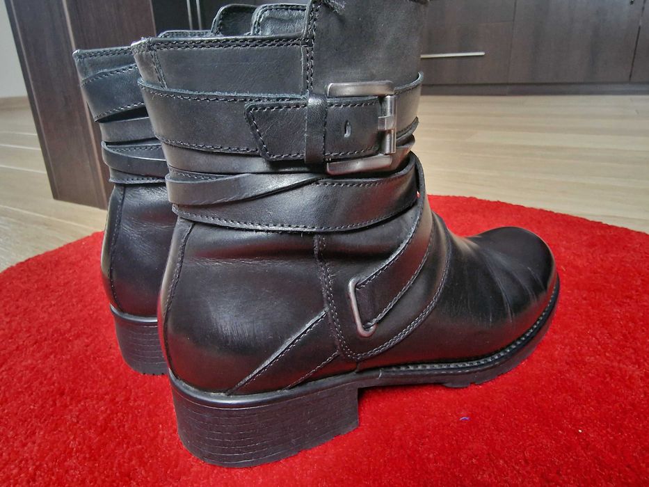 Botki workery trzewiki Clarks skóra naturalna r. 40 – stan bdb