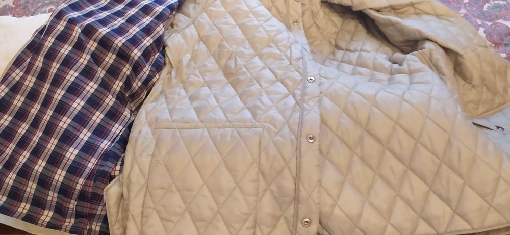 Куртка чоловіча ХL сірого кольору.