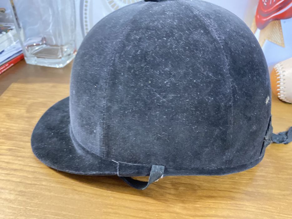 Capacete equitacao vintage Christies London - 54