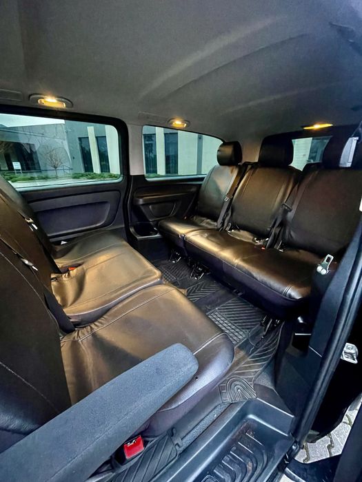 Przewóz osób bus 8 9 osobowy TAXI wynajem z kierowcą LOTNISKO imprezy