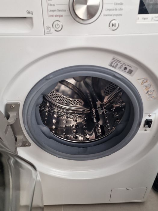 Máquina Lavar Roupa LG 9KG, IA, Classe A, Turbo Wash, Garantia