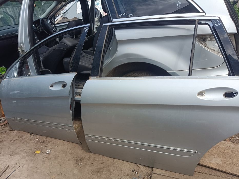 Двері Mercedes R251