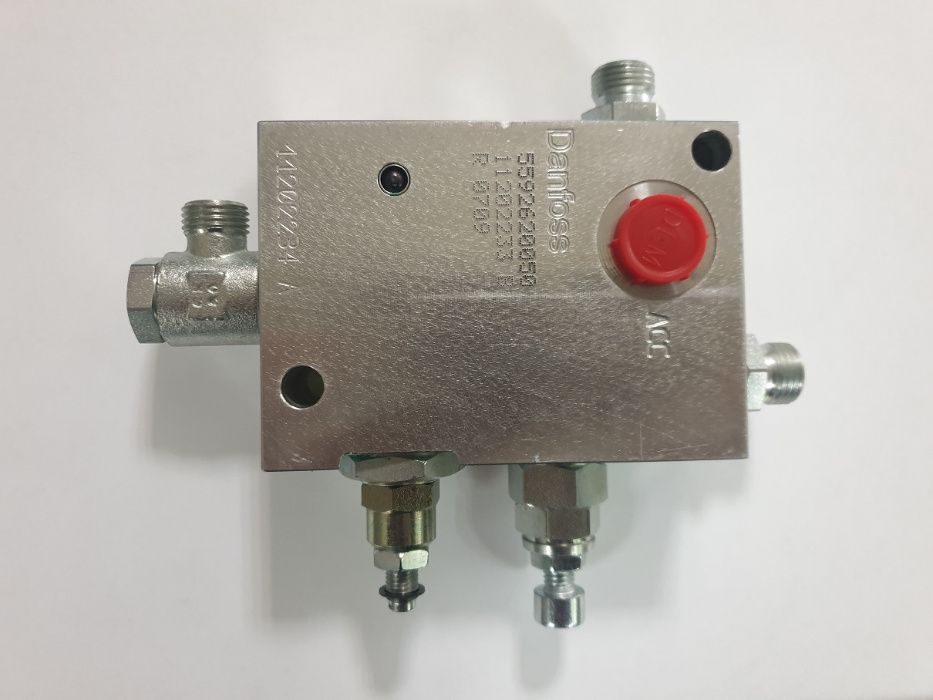 Kostka, blok zaworowy wciągarki Lkt 81 Turbo Standard