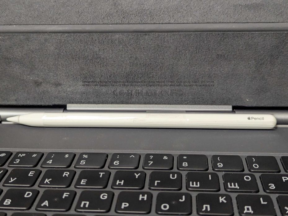 Apple Magic Keyboard iPad 11" (Ukr) + Apple Pencil 2
