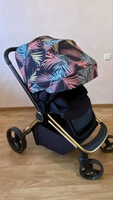 Дитяча коляска .