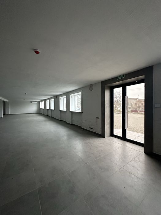 Оренда фасадного комерційного приміщення Ківерці, 350 м2 з новим ремон