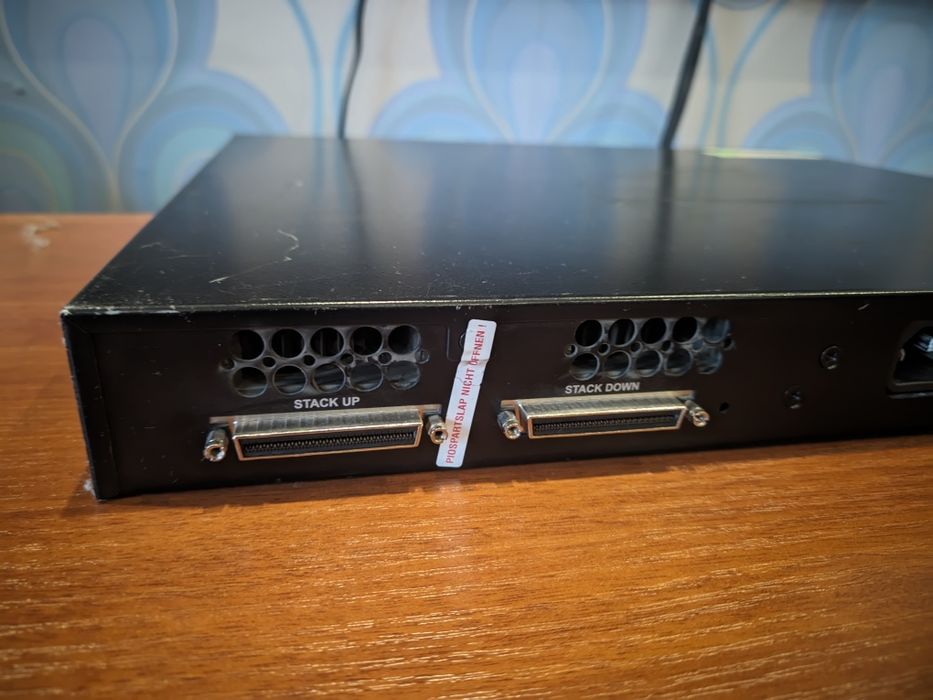 Комутатор керований 48 портів