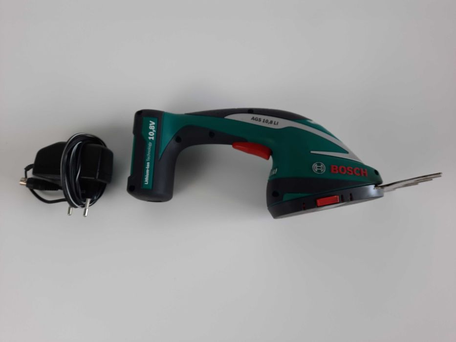 Bosch AGS 10,8 LI akumulatorowe nożyce do trawy