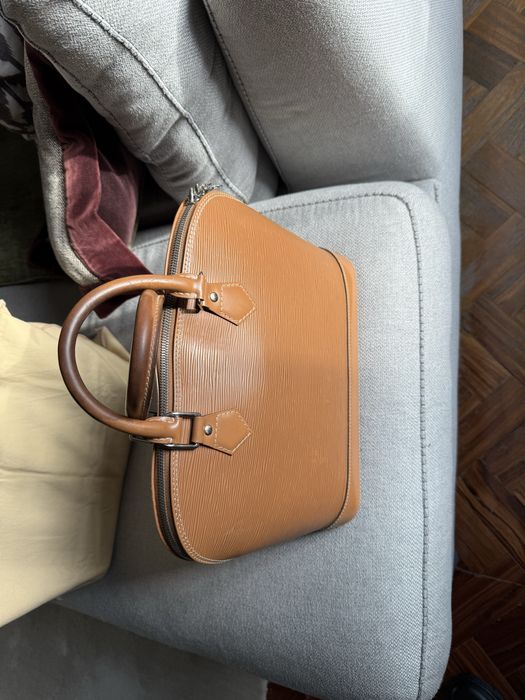 3 carteiras Louis Vuitton (telas Epi, Vernis Montaigne)