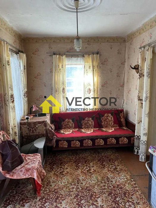 Продам будинок 70 кв.м. з великою ділянкою, гараж, літня кухня