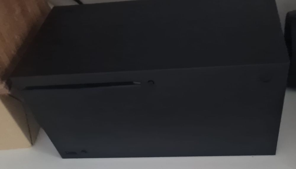 Xbox series X 1TB com 2 controles