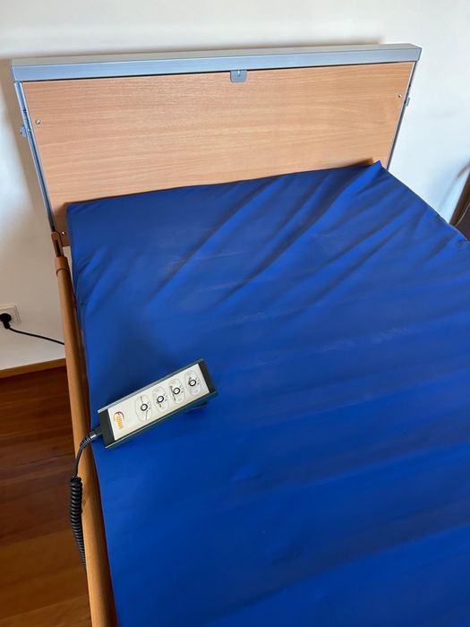 Cama elétrica articulada de elevação com colchão anti-escaras