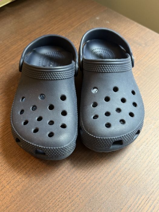 Crocs azul escuro originais