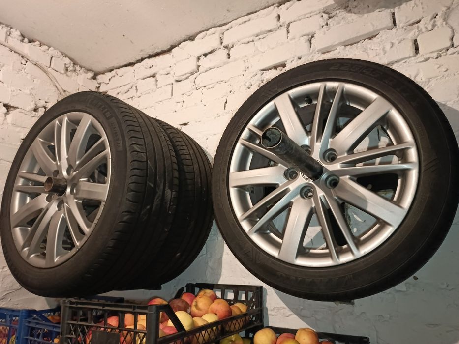 Продам диски GT-line R17 5/114.3