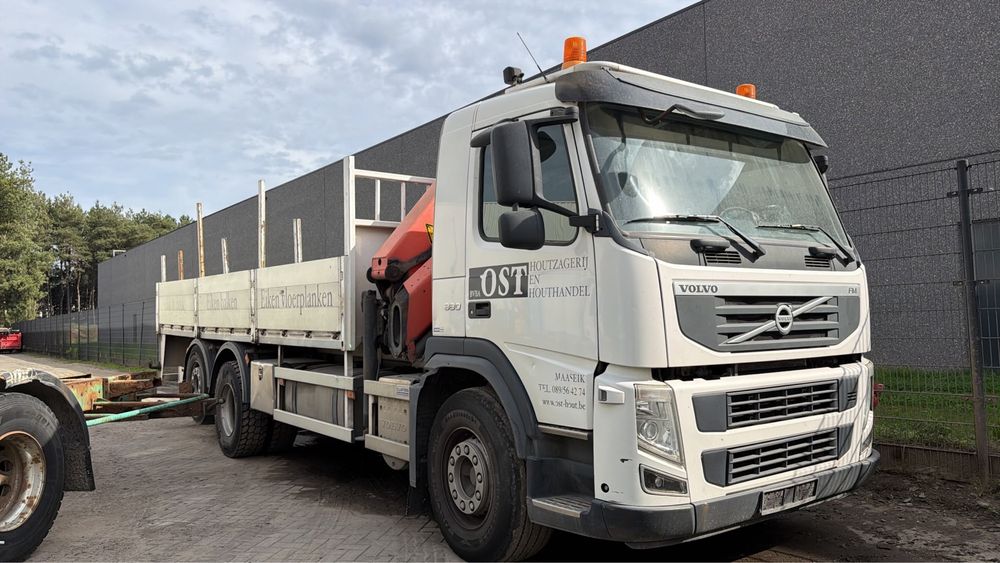 Volvo FM380 Estrado e Grua 16M