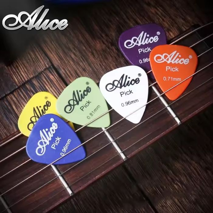 100 Palhetas para Viola, Guitarra e Baixo (Várias Cores e Tamanhos)