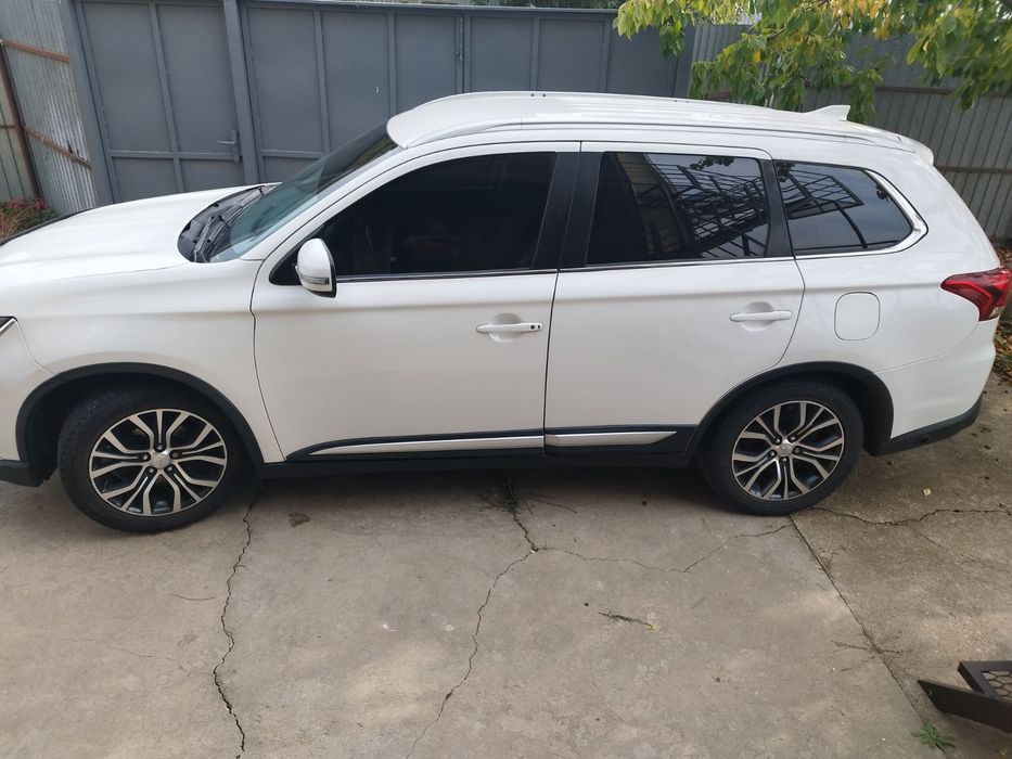 Mitsubishi Outlander 2017