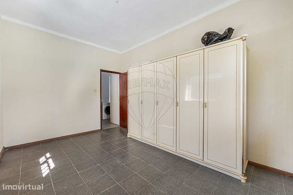 Moradia T4 para venda
