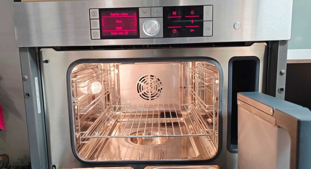 BOSCH Forno a Vapor HBC36D753